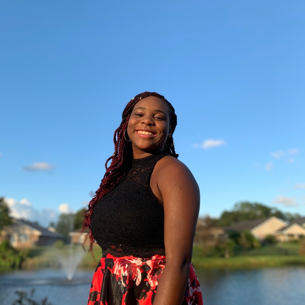Meet your Posher, Makayla
